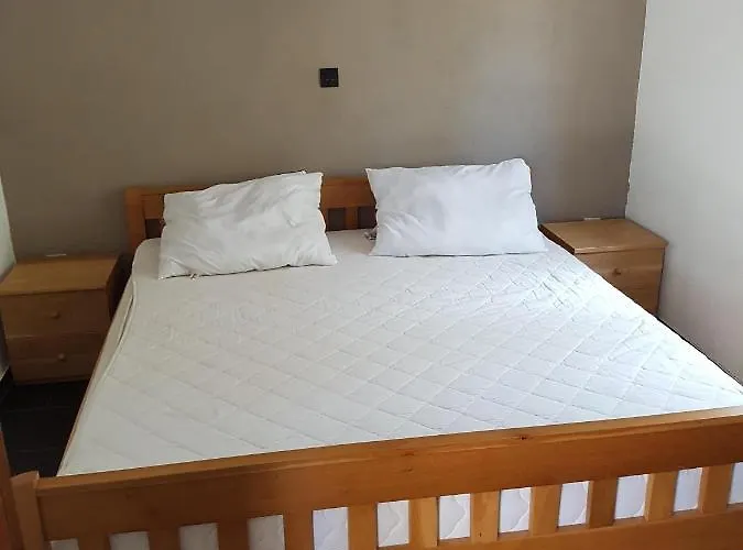 Morovi Dvori Apartment Drage